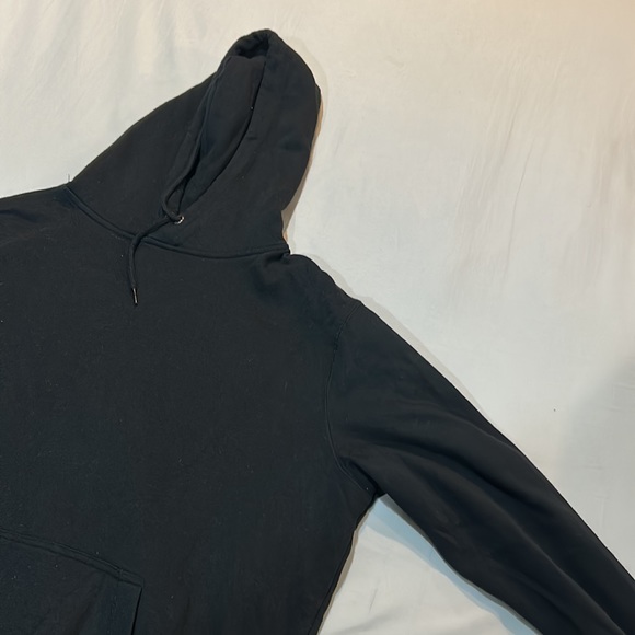 4 sweaters in bundle - Picture 10 of 10